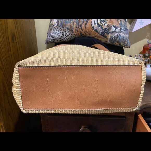 Fossil Shoulderbag Straw Woven Tan Leather Handles Flower Embroidery Raised Bean - Picture 6 of 7
